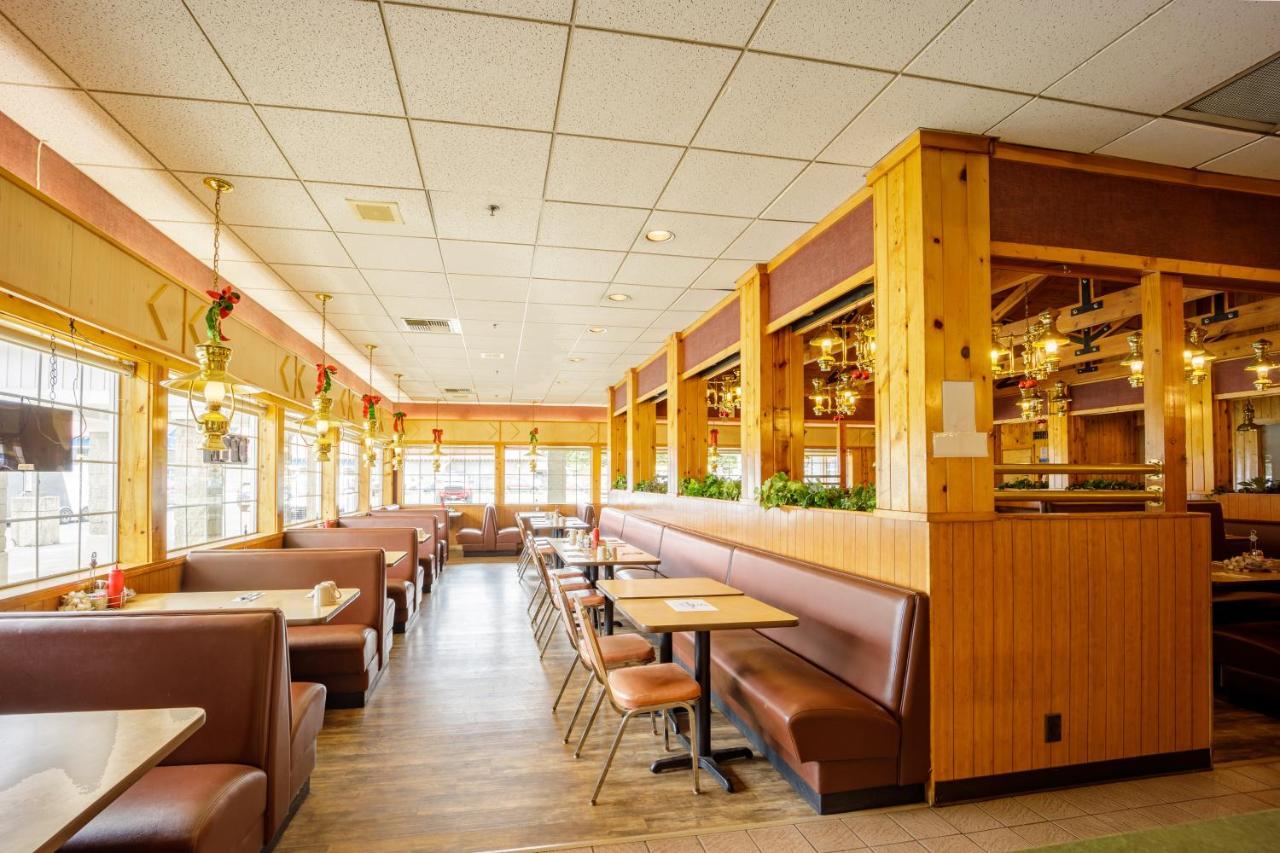 The Summit Inn Snoqualmie Pass Екстериор снимка