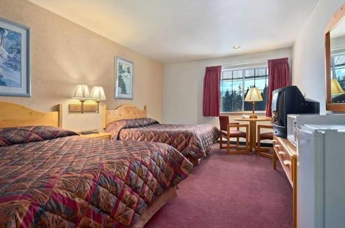 The Summit Inn Snoqualmie Pass Екстериор снимка